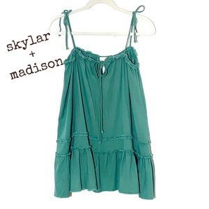 Skylar+Madison boho, ruffle, tie strap tank top M